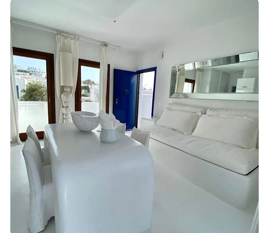 White Luxury Suite With Shared Pool Downtown Mykonos Town 0*,  Ελλάδα